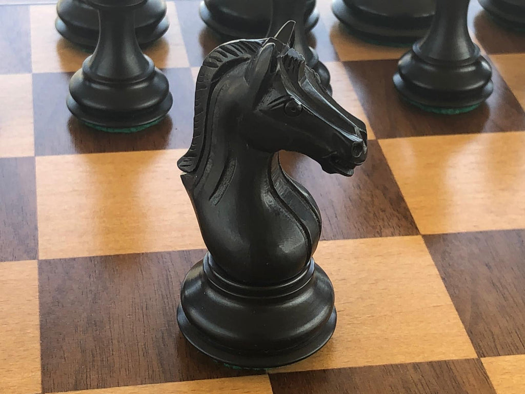 Luxurious Chess Knight